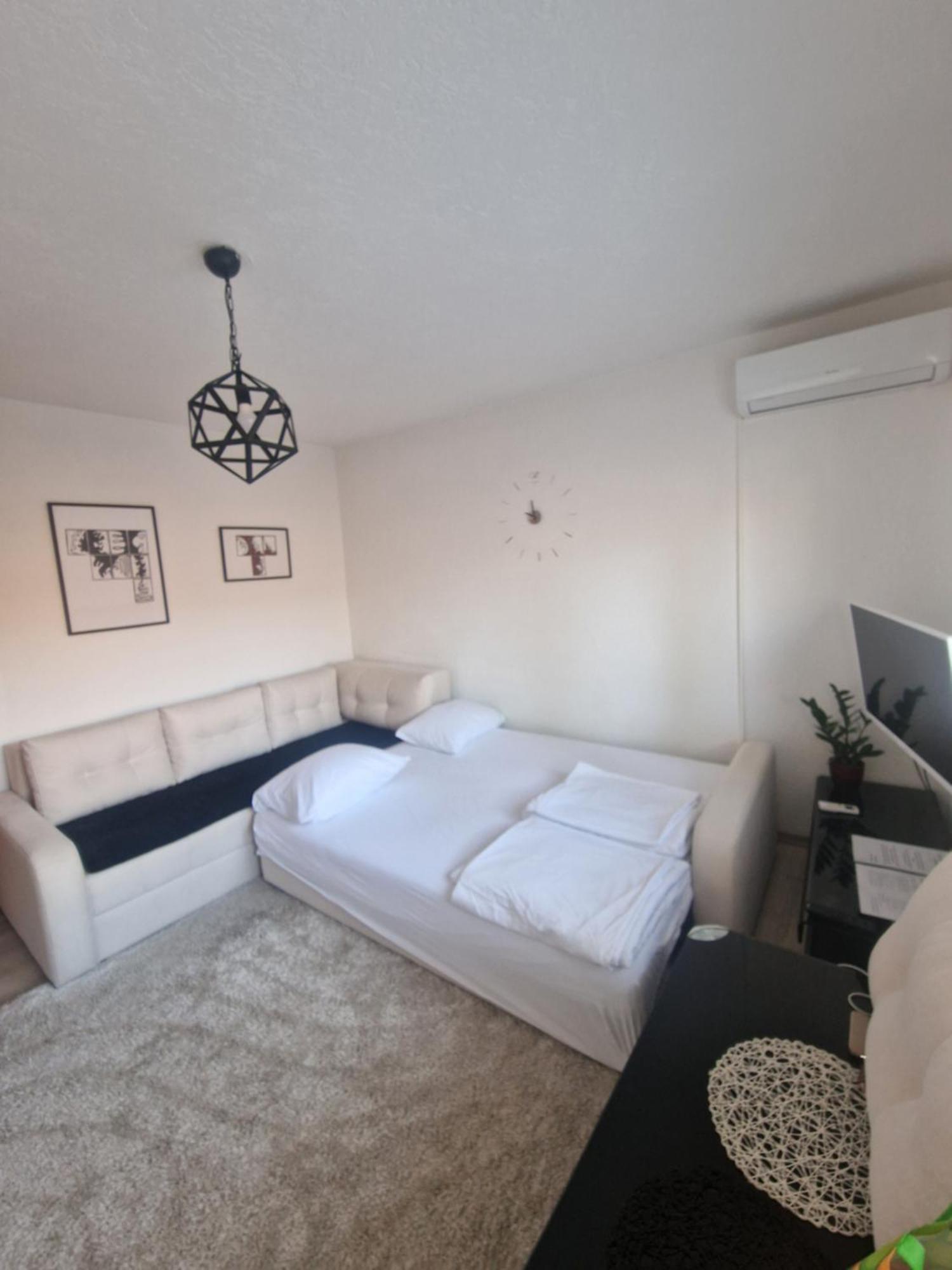 Apartments Natural And Bungalows 2 Сараево Номер фото